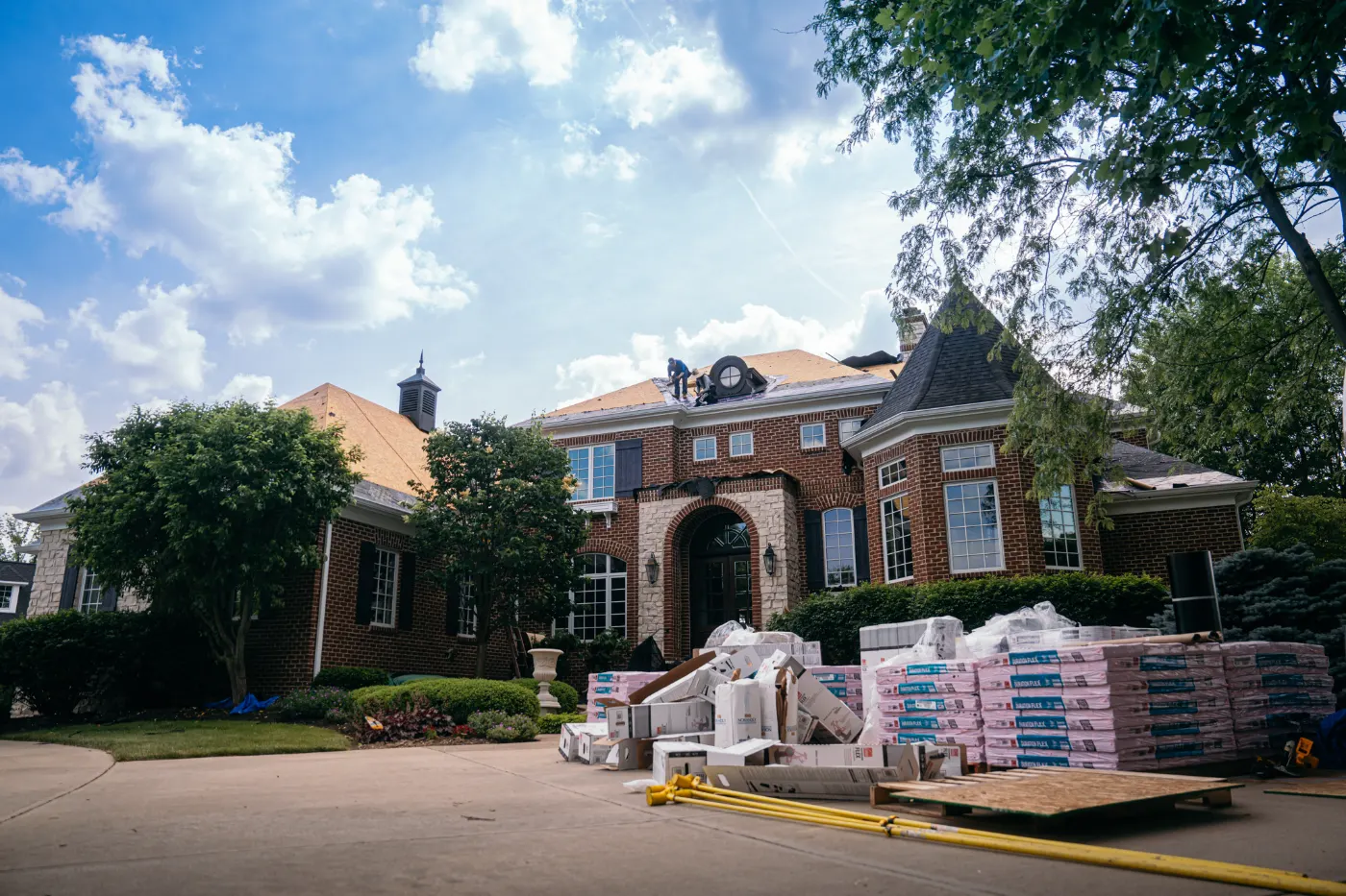 Manufacturer-certified roof installation in Spring Mill